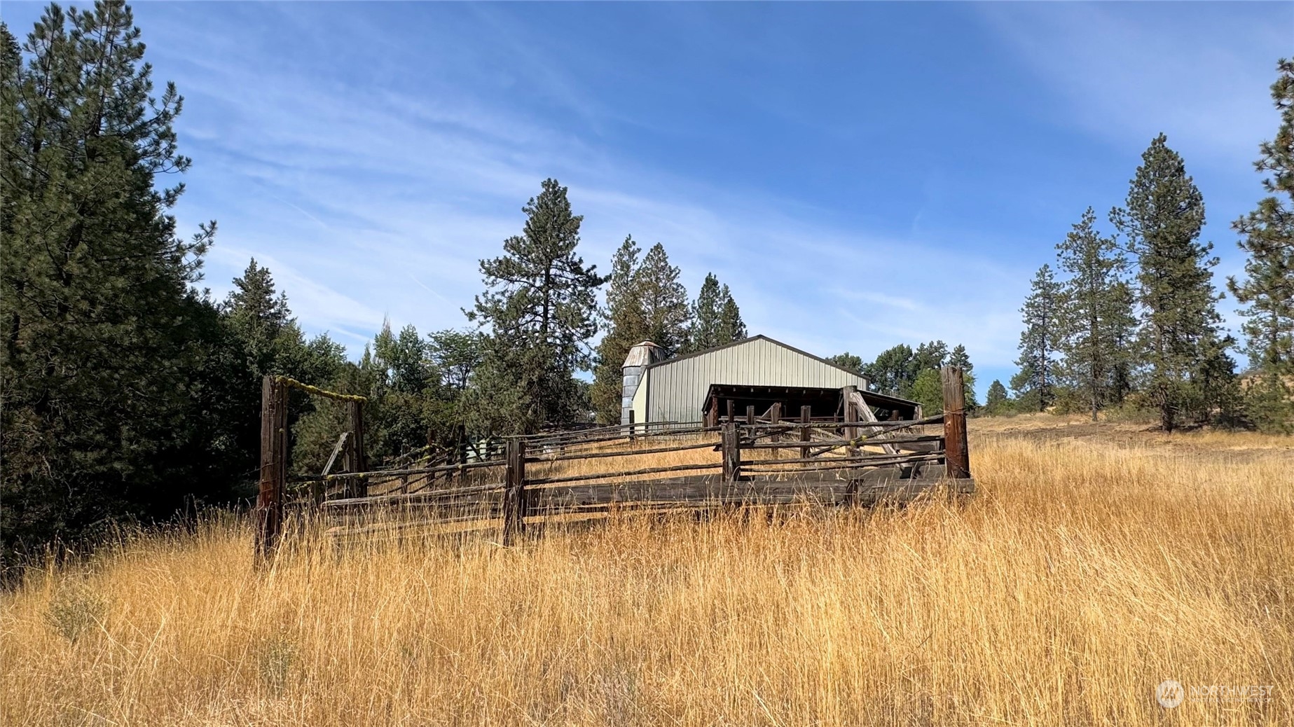 25546 Miles/creston Road Property Photo 16
