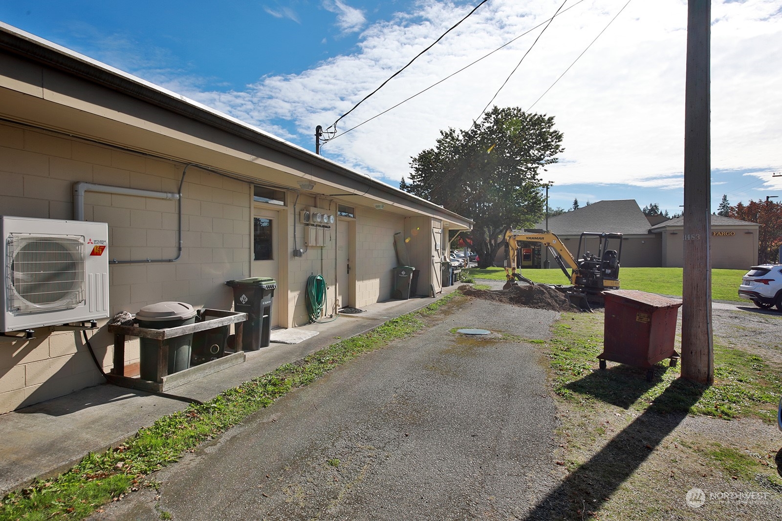 5570 Harbor Avenue Property Photo 2