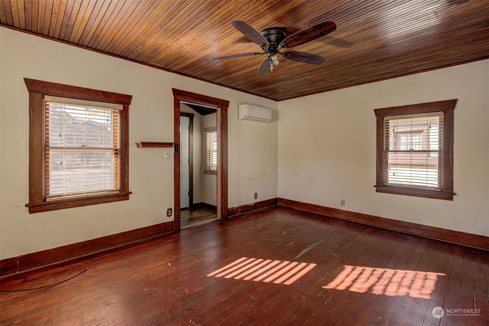 343 Malaga Avenue Property Photo 5