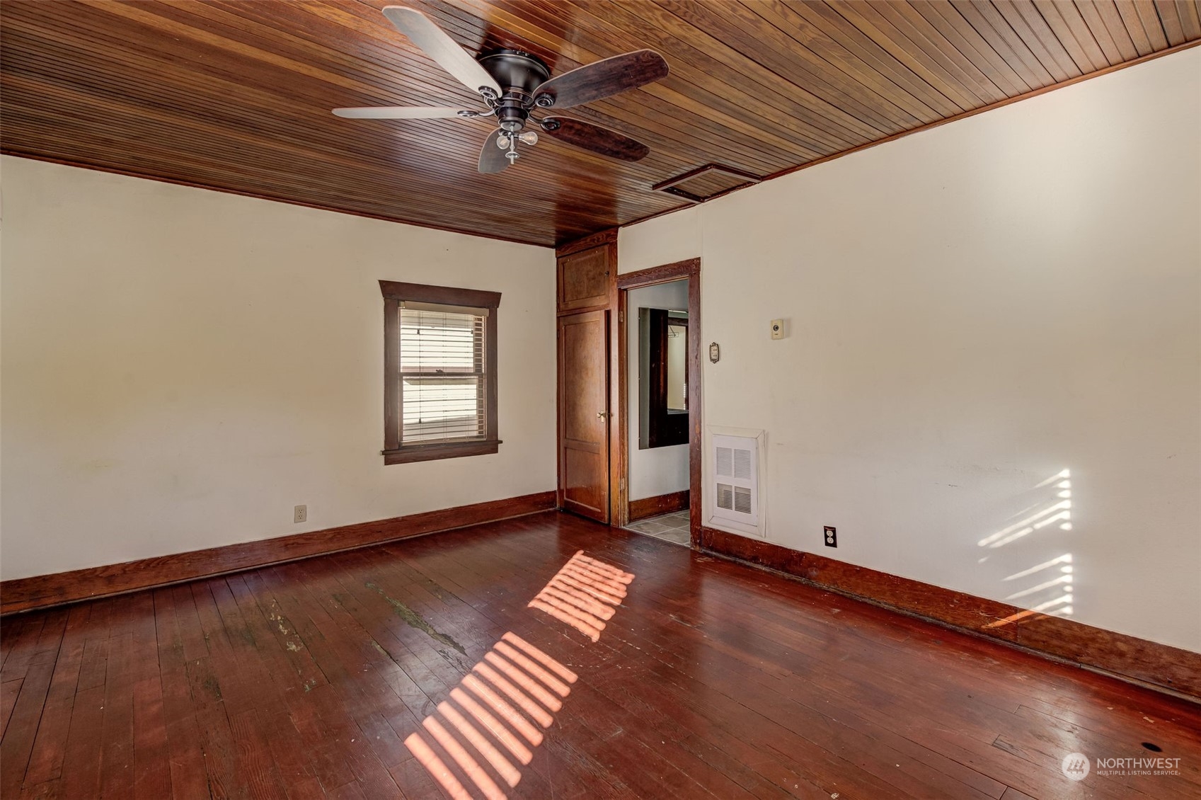 343 Malaga Avenue Property Photo 6