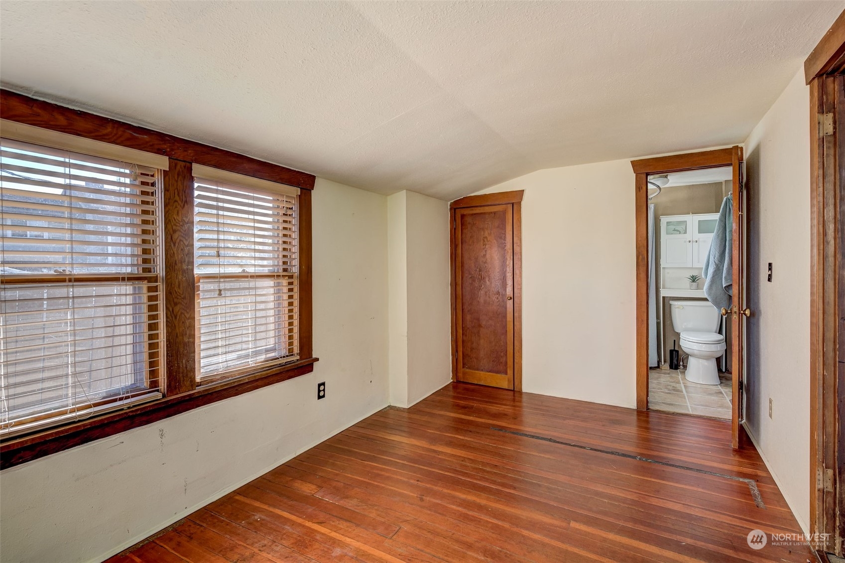 343 Malaga Avenue Property Photo 12