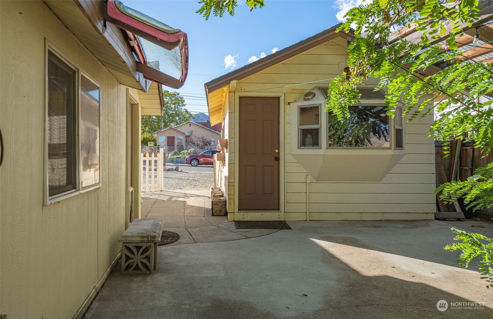 343 Malaga Avenue Property Photo 18