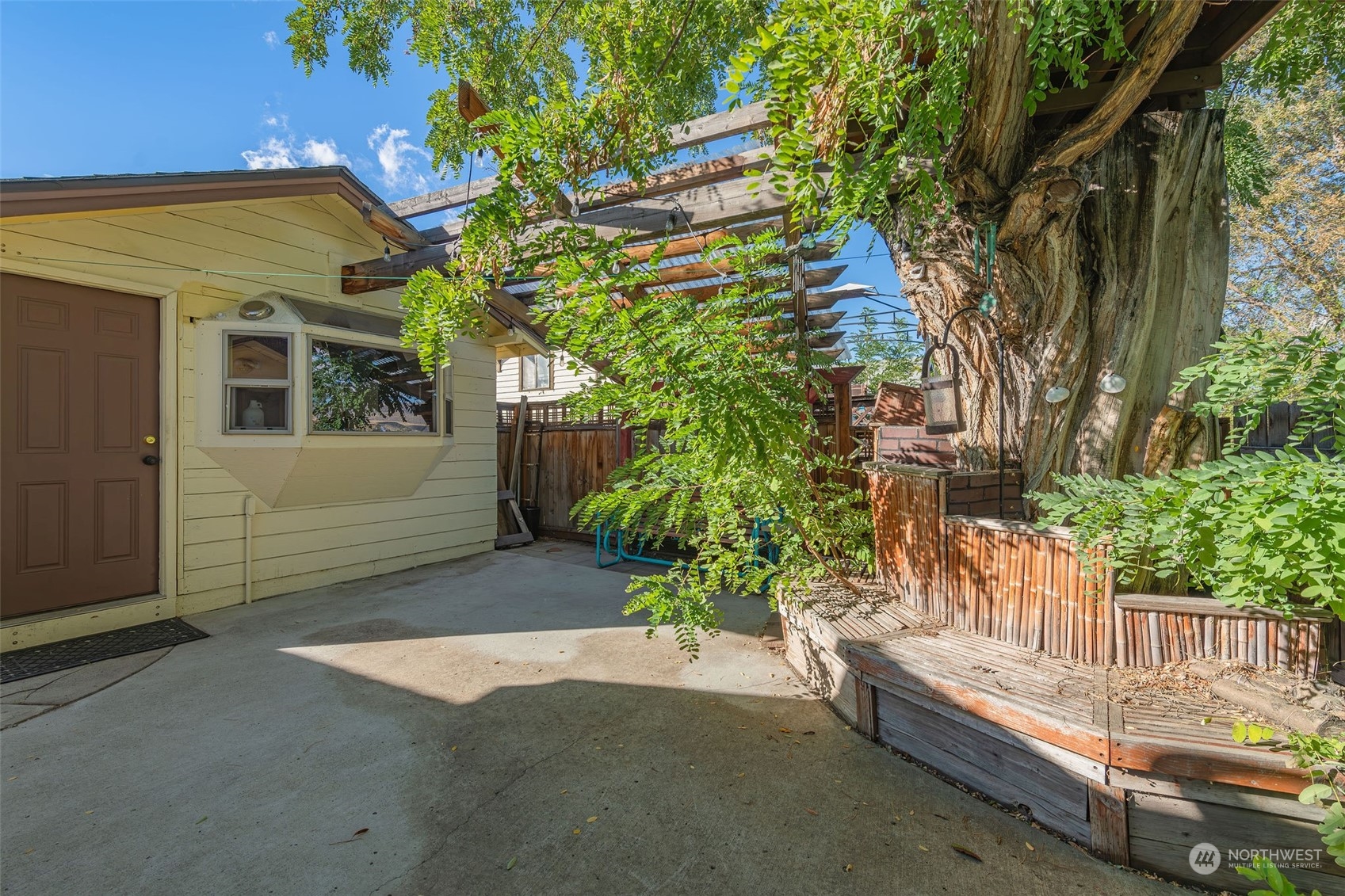 343 Malaga Avenue Property Photo 19