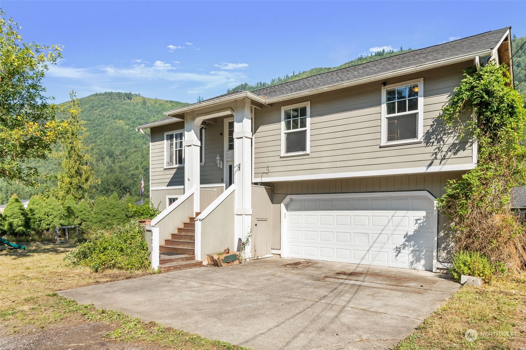 801 King Valley Drive Property Photo 1