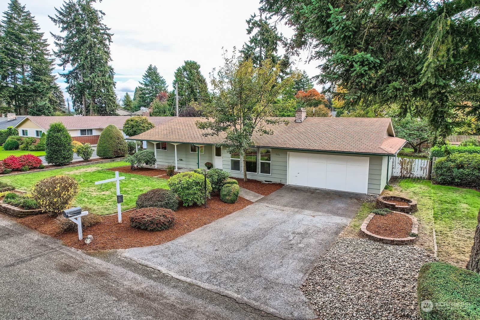 7631 Emerald Drive Property Photo