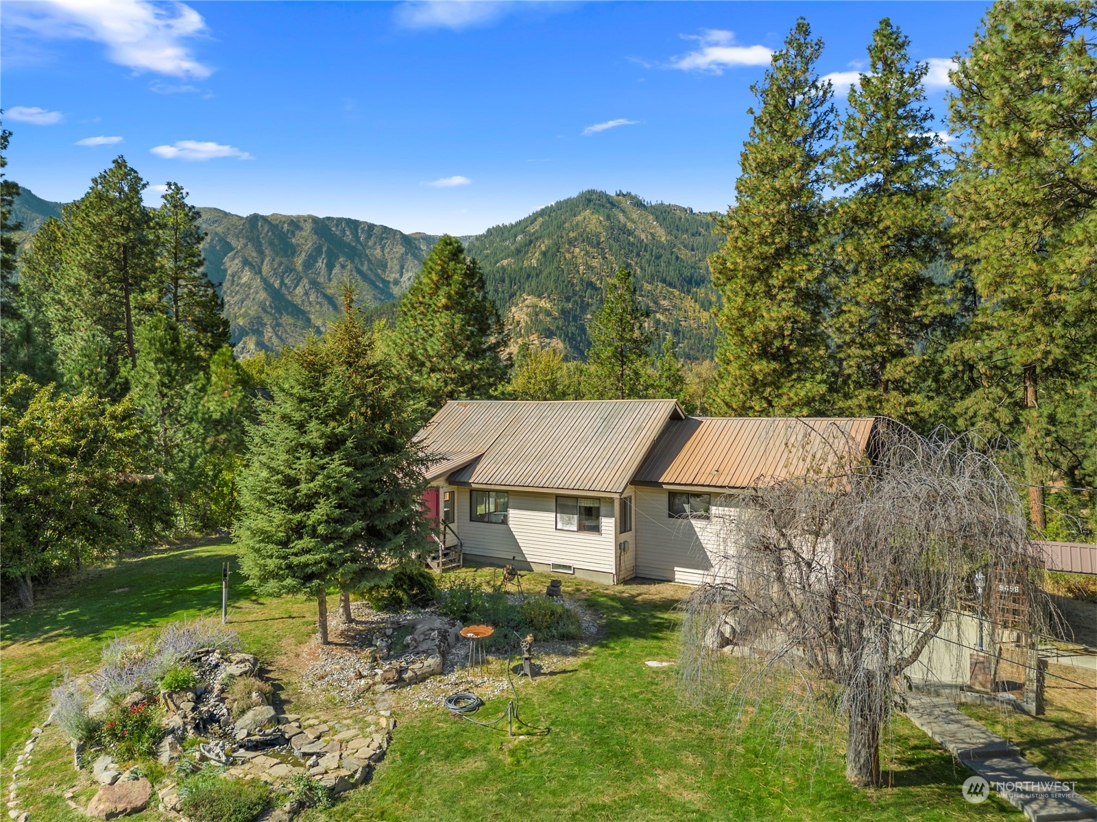 9696 E Leavenworth Road Property Photo 4