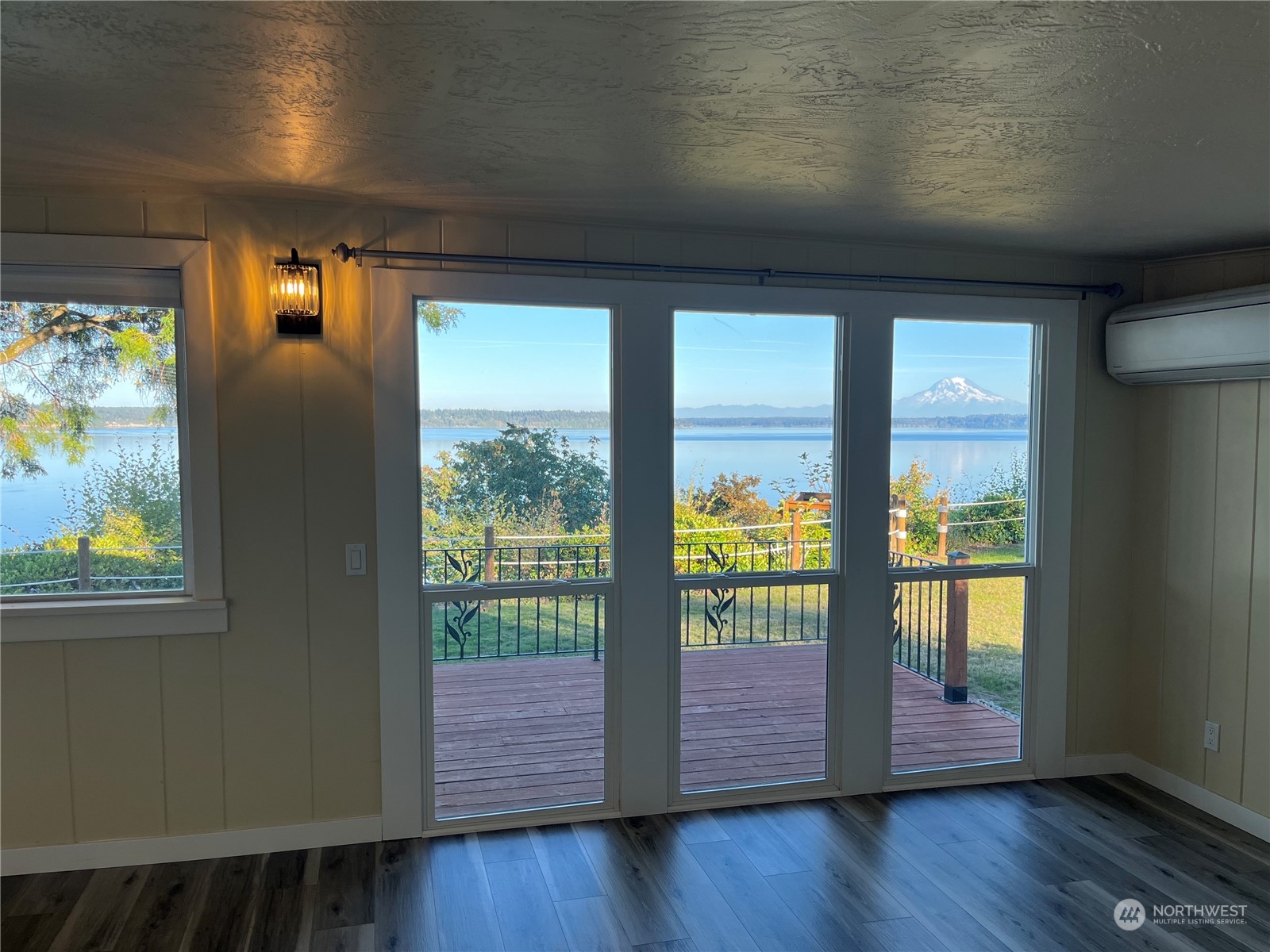 6928 Puget Beach Road Property Photo 12