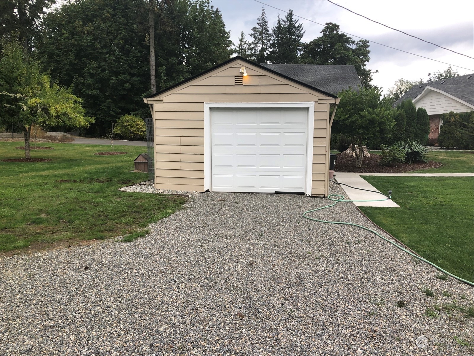 6928 Puget Beach Road Property Photo 16