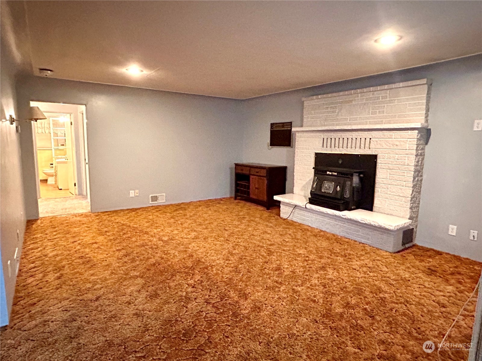 408 S Division Street Property Photo 2