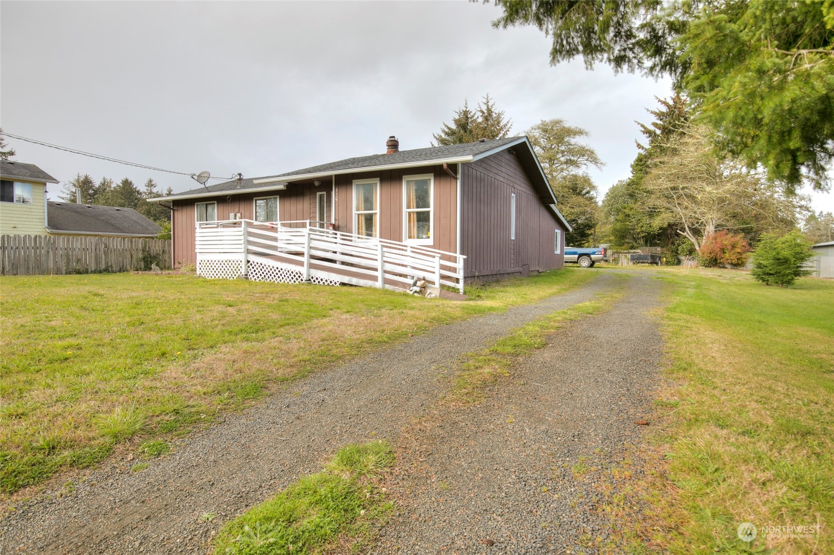 210 W Newell Avenue Property Photo 1