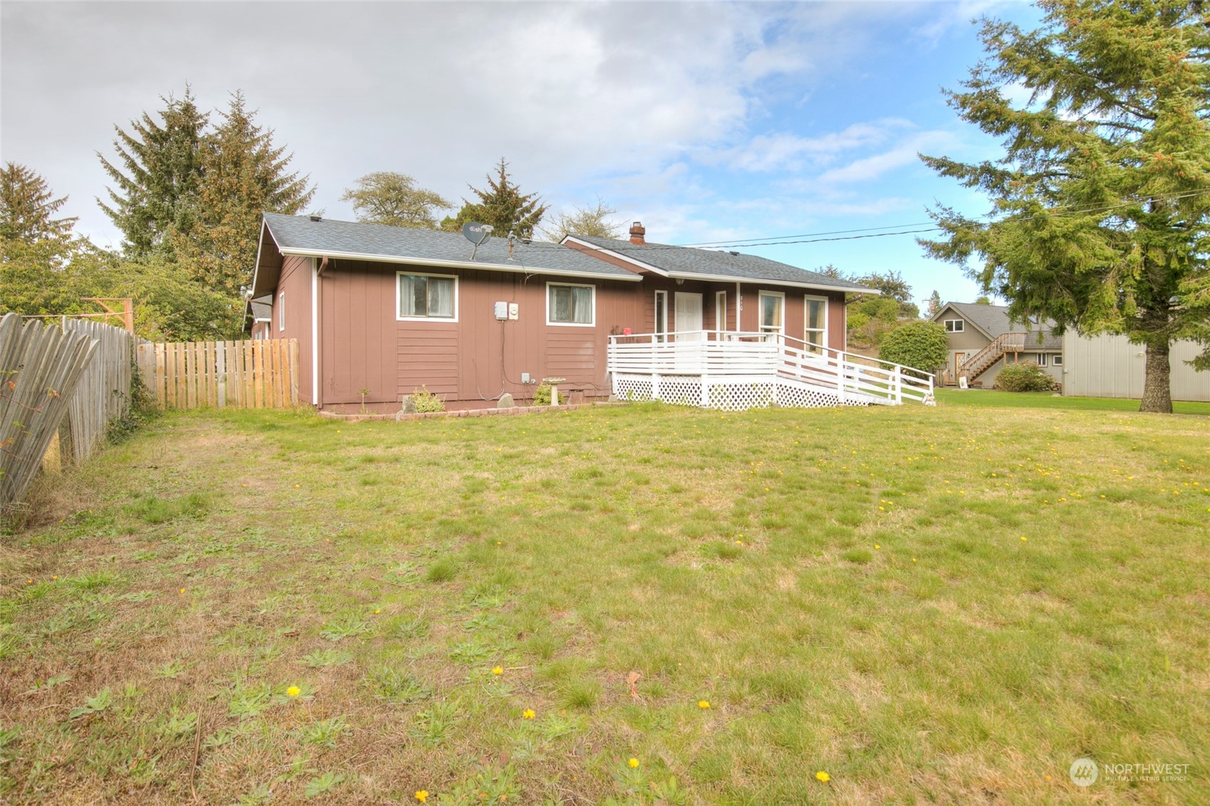 210 W Newell Avenue Property Photo 3