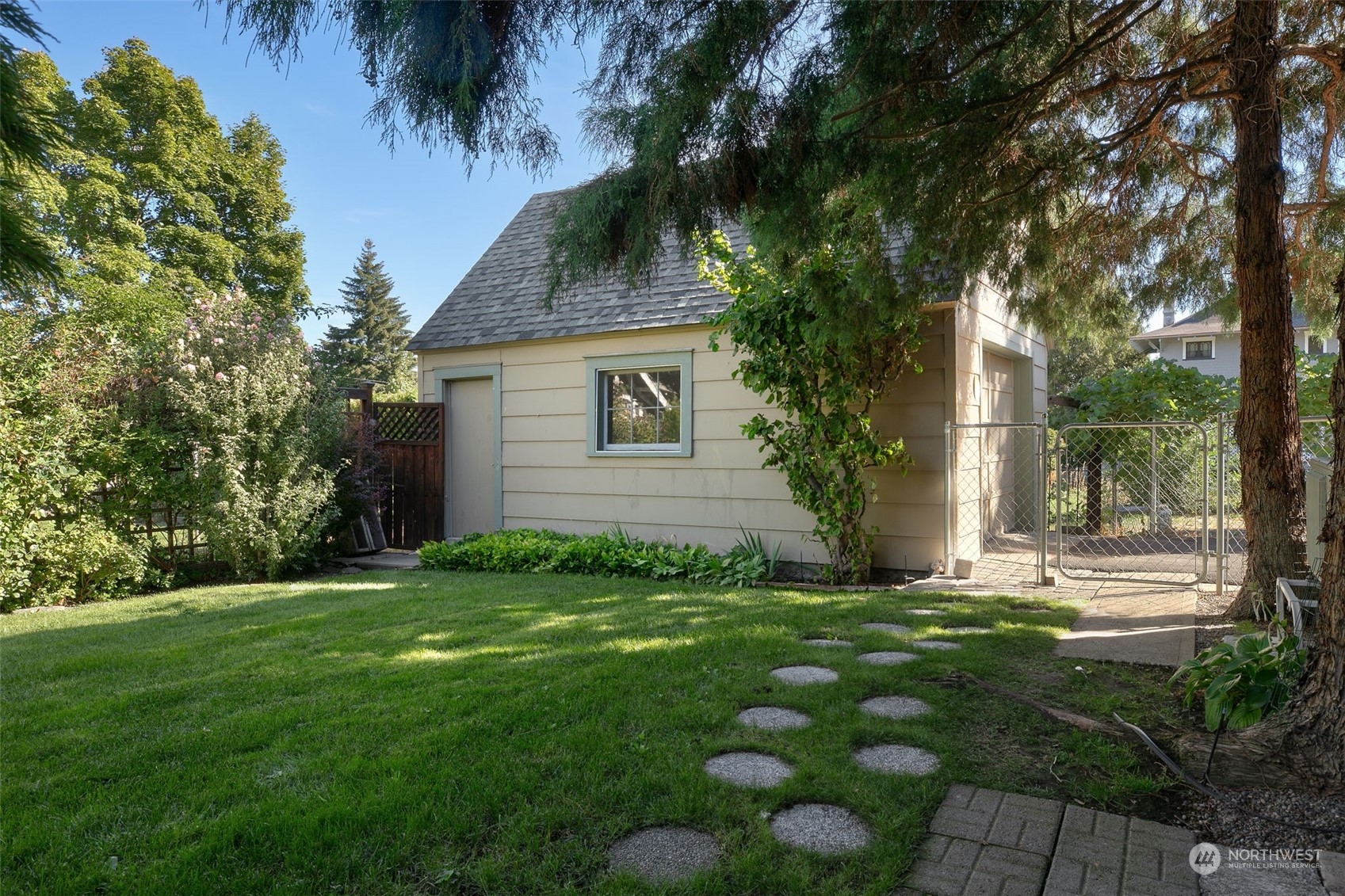 1701 W Yakima Avenue Property Photo 34