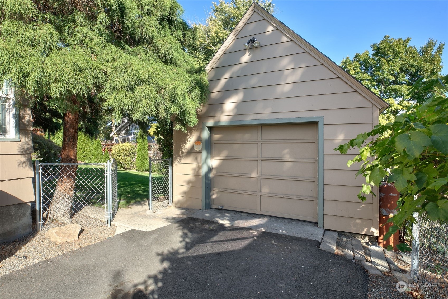 1701 W Yakima Avenue Property Photo 35