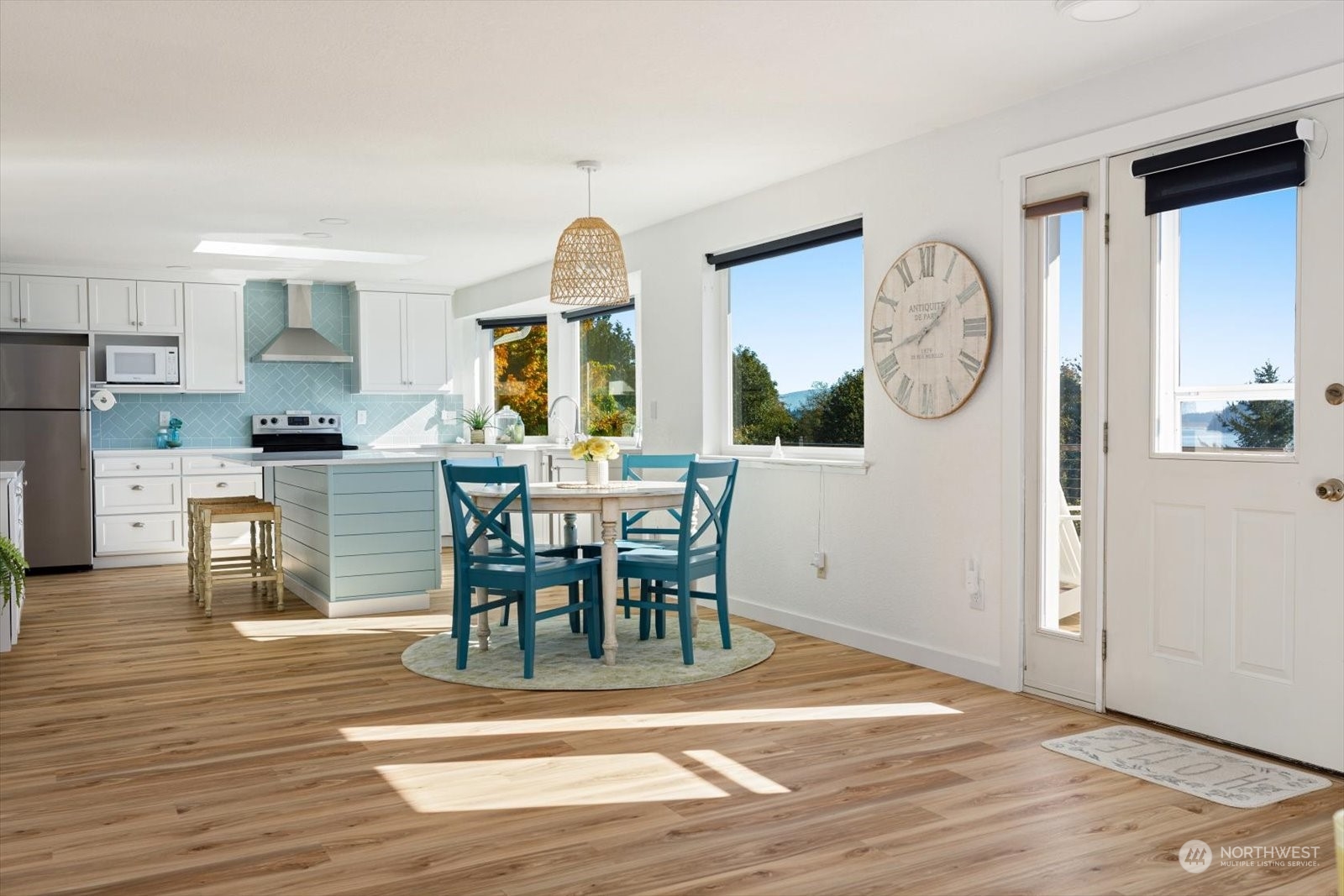 4375 Tea Rose Court Property Photo 8