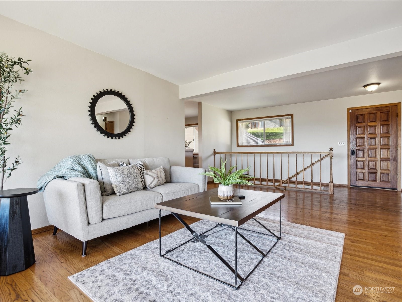 1887 Salal Street Property Photo 8