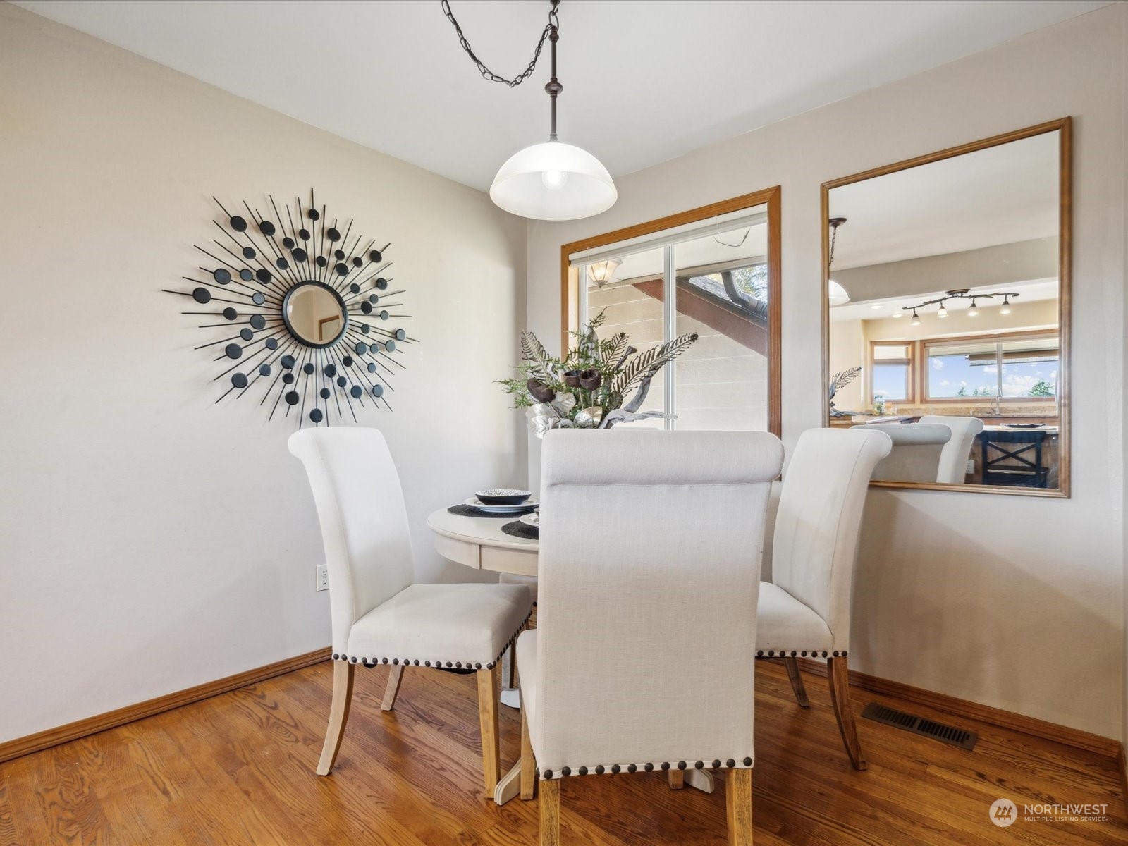 1887 Salal Street Property Photo 13