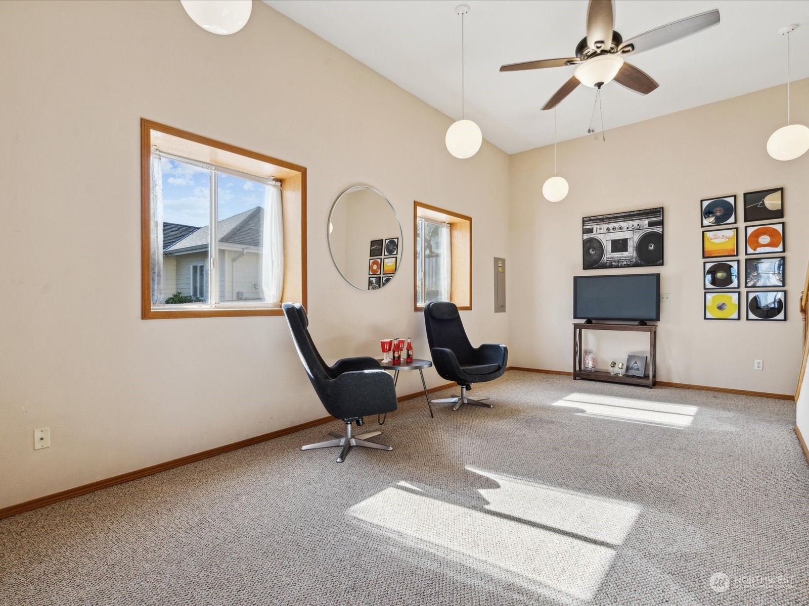 1887 Salal Street Property Photo 16