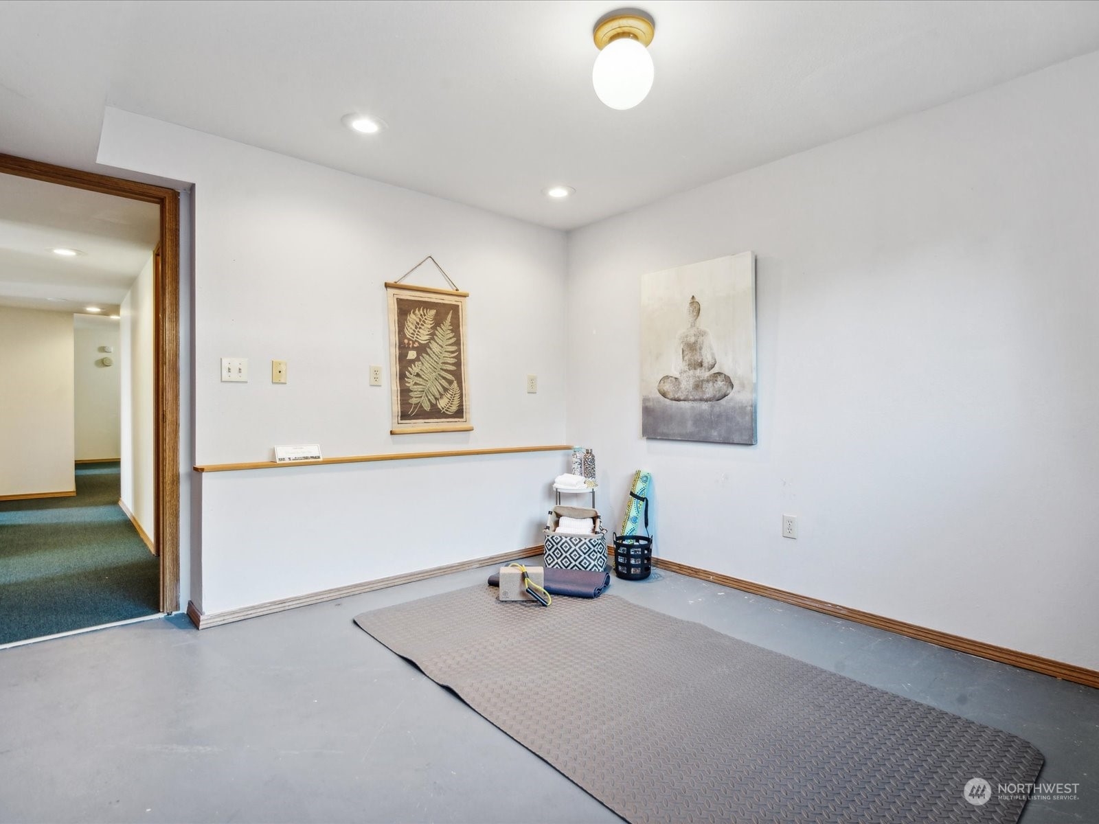 1887 Salal Street Property Photo 30