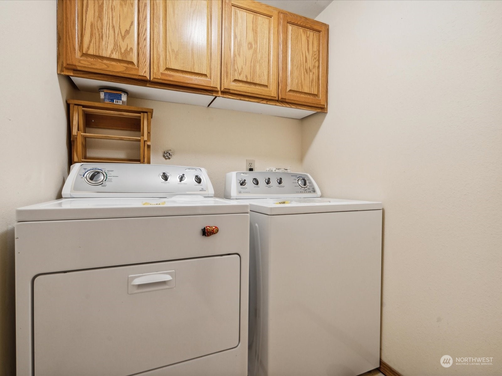 1887 Salal Street Property Photo 31