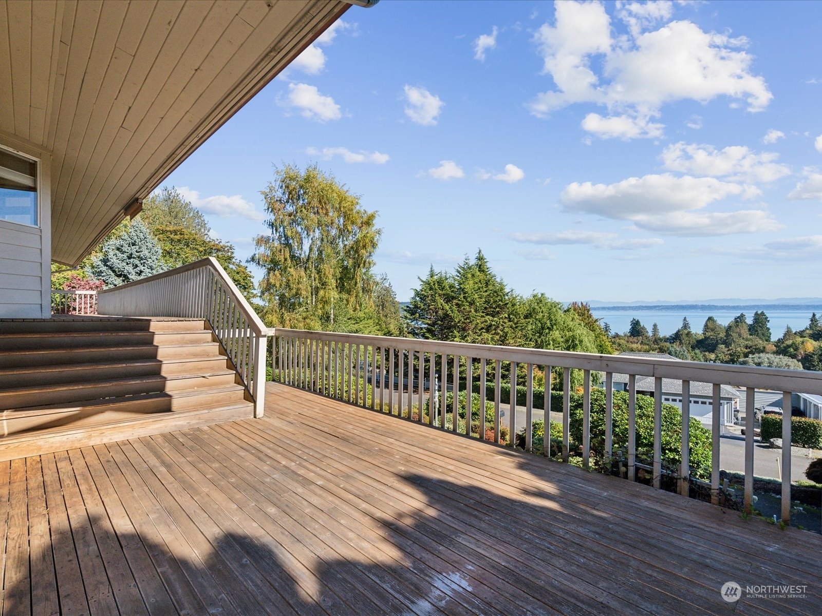 1887 Salal Street Property Photo 33