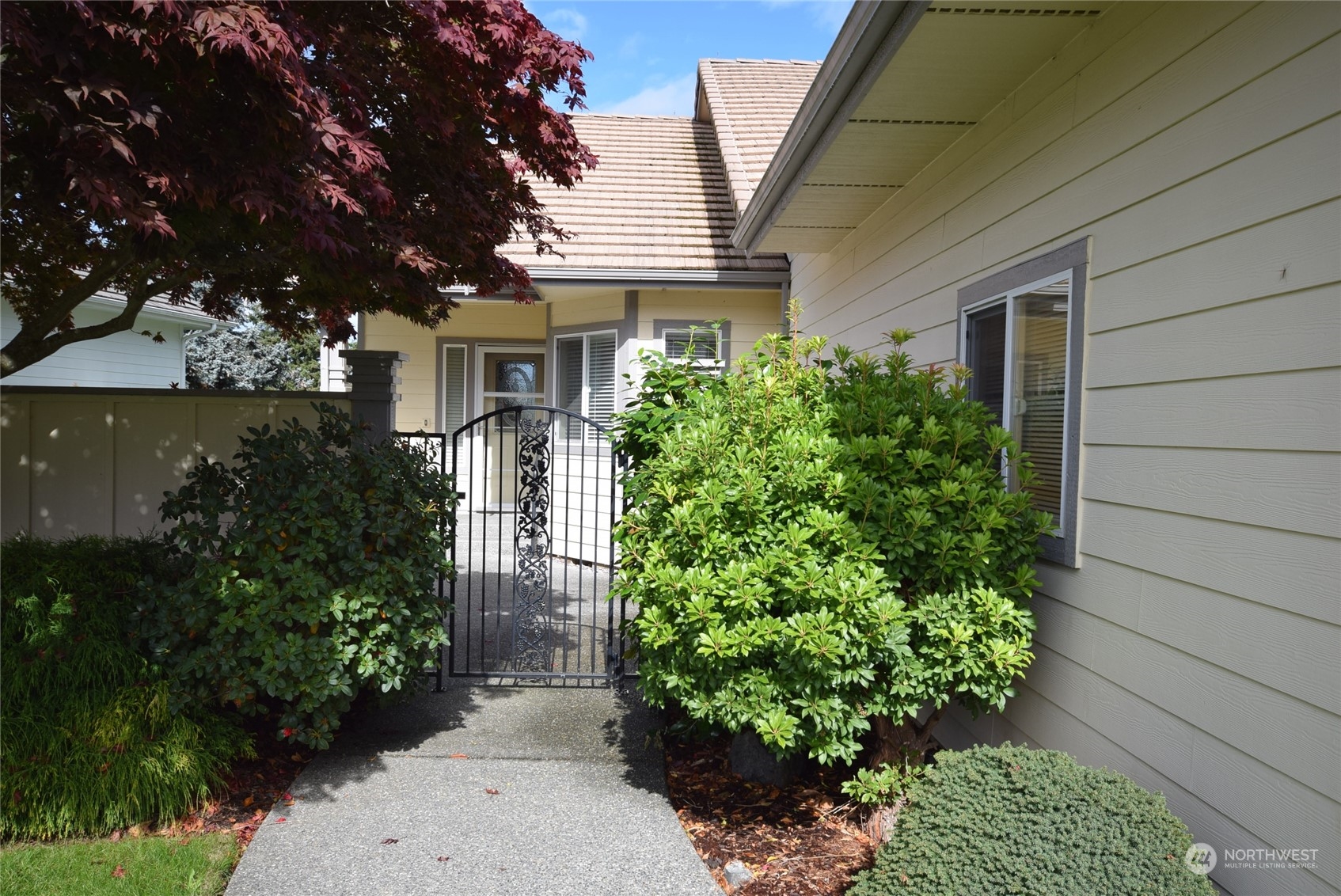 360 Blakely Boulevard Property Photo 2