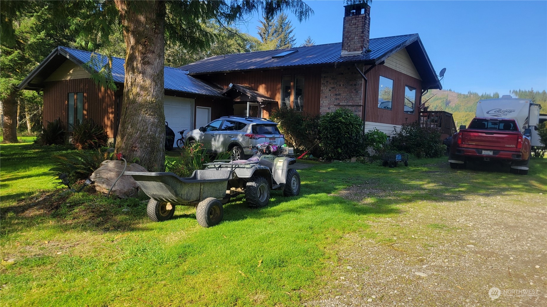3955 Clearwater Road Property Photo