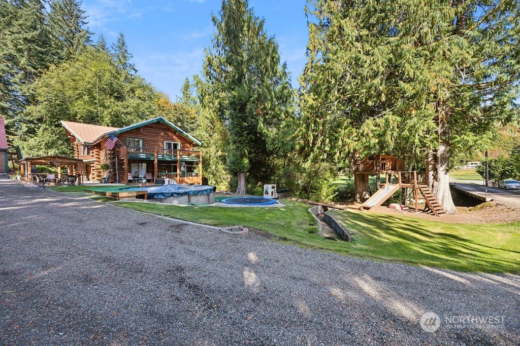 8643 Winslow Drive Property Photo