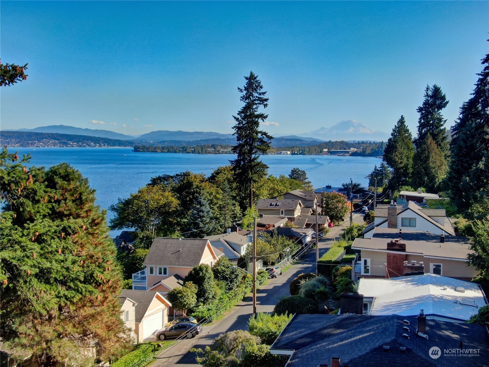 10751 Lakeside Avenue Property Photo 2