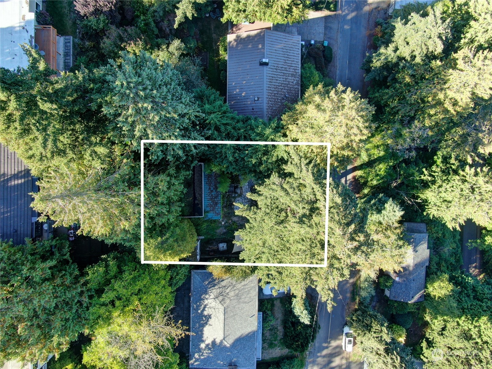 10751 Lakeside Avenue Property Photo 4