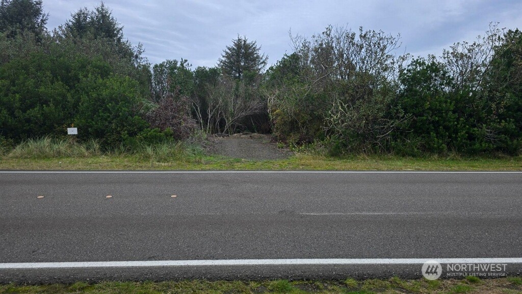 148 Marine View Drive Property Photo 2