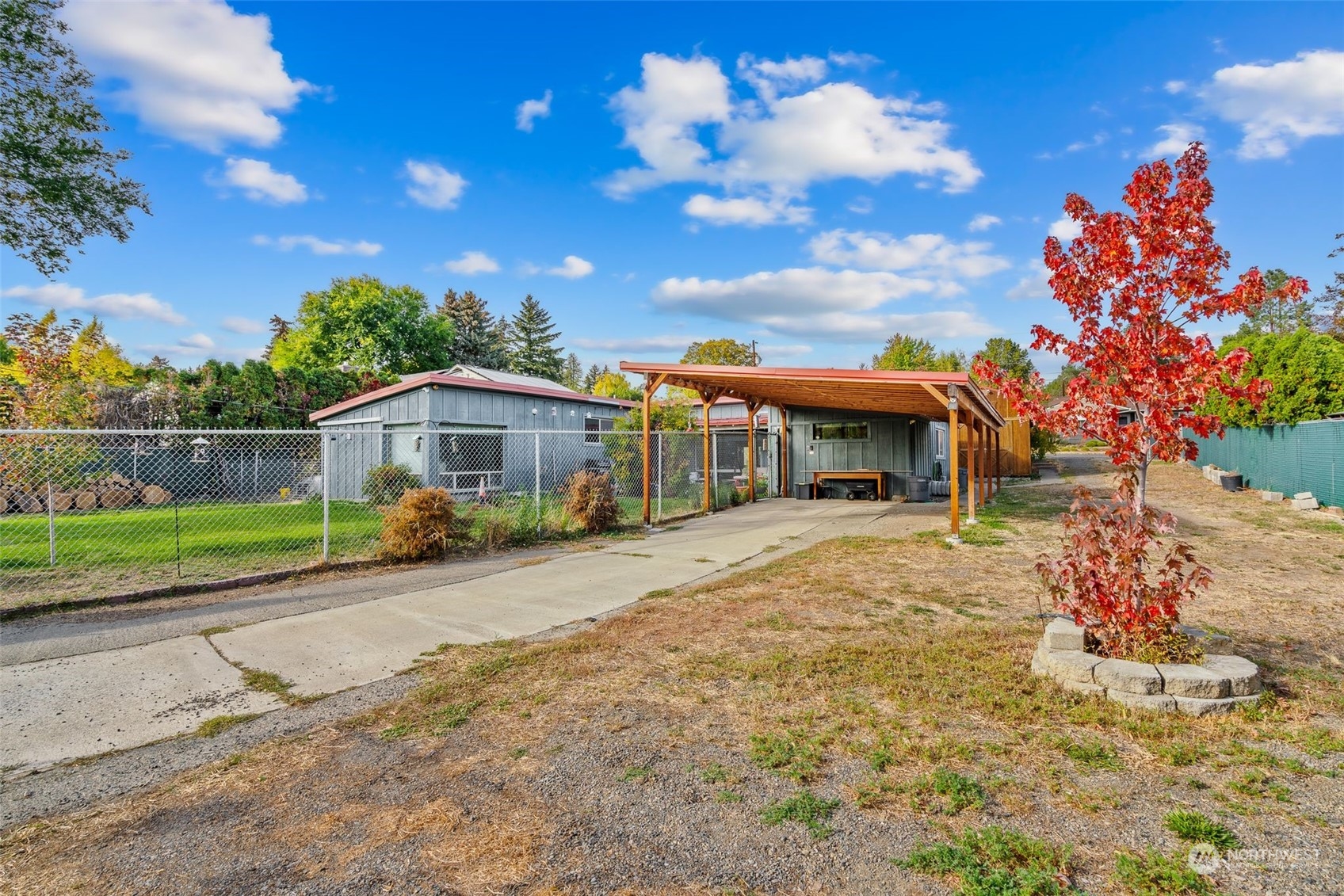 1114 E Fourth Avenue Property Photo
