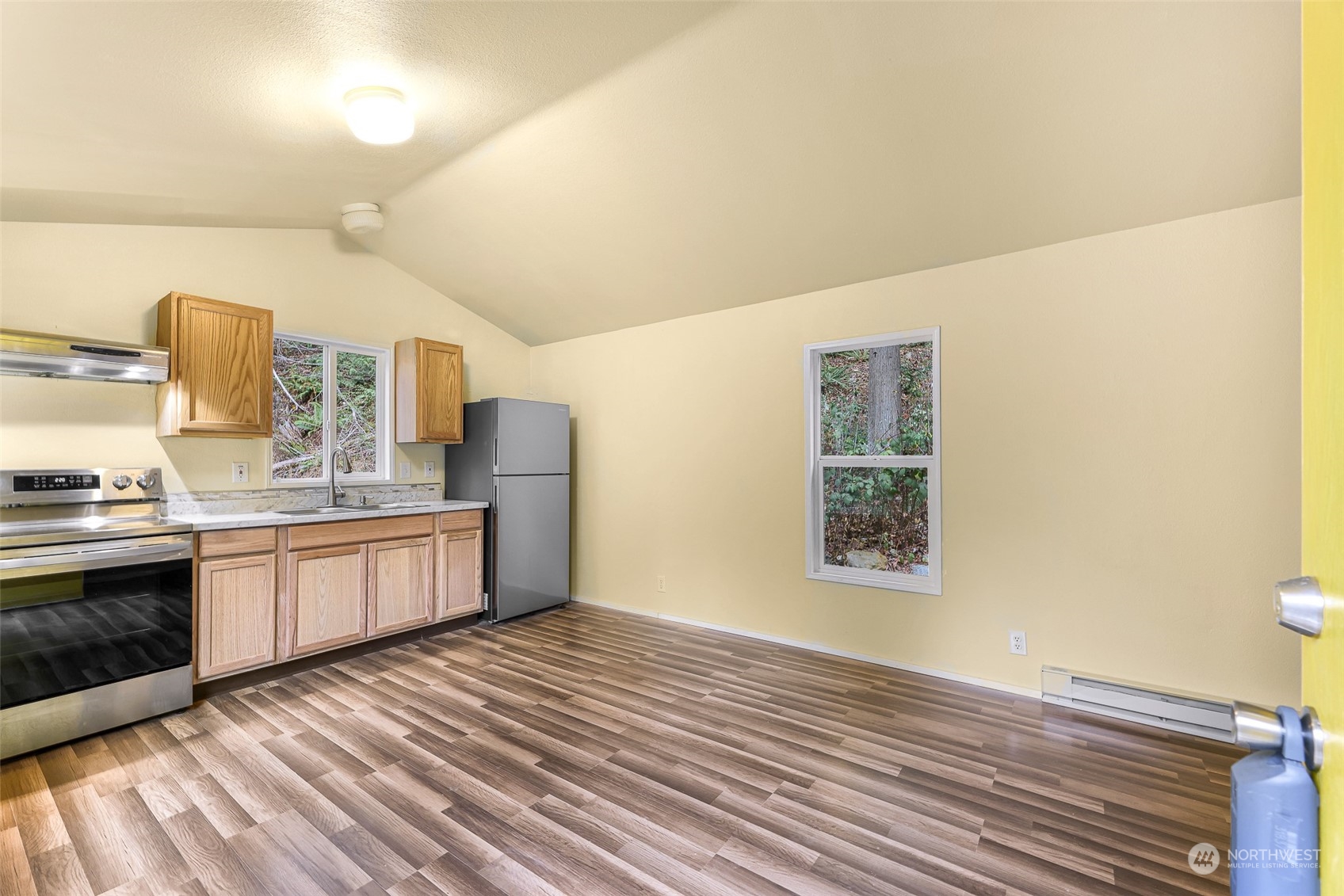 4220 Brays Way Property Photo 3