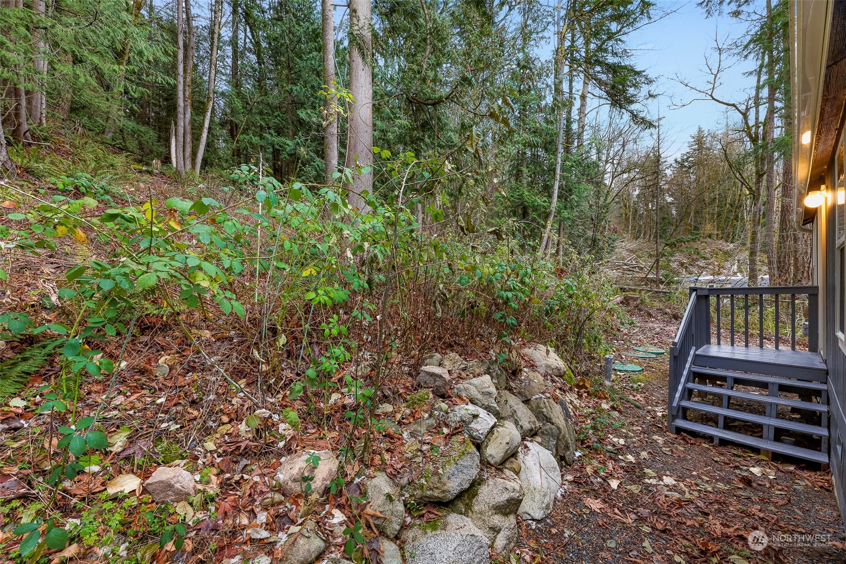 4220 Brays Way Property Photo 15
