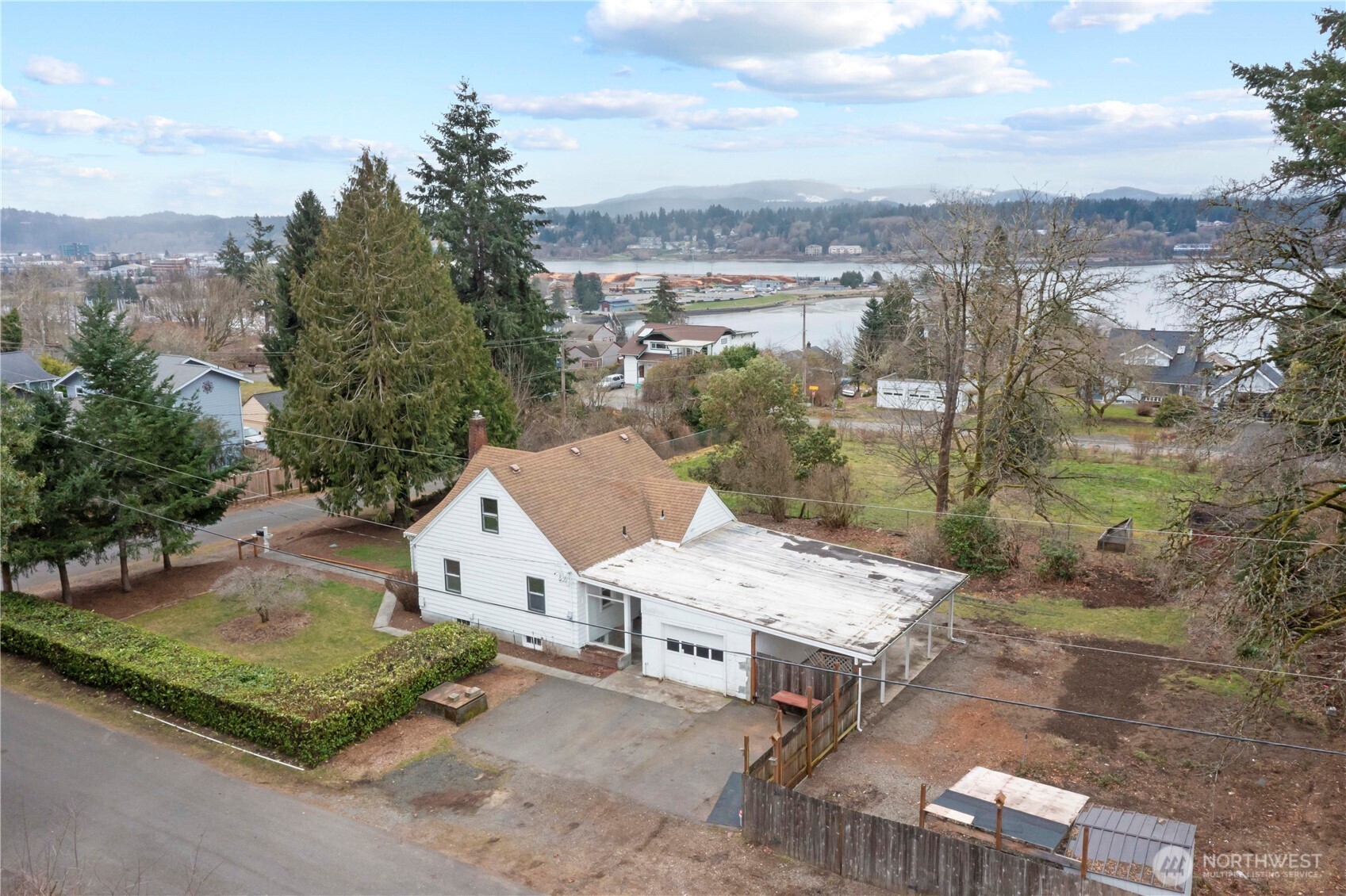718 Milas Avenue Property Photo 4