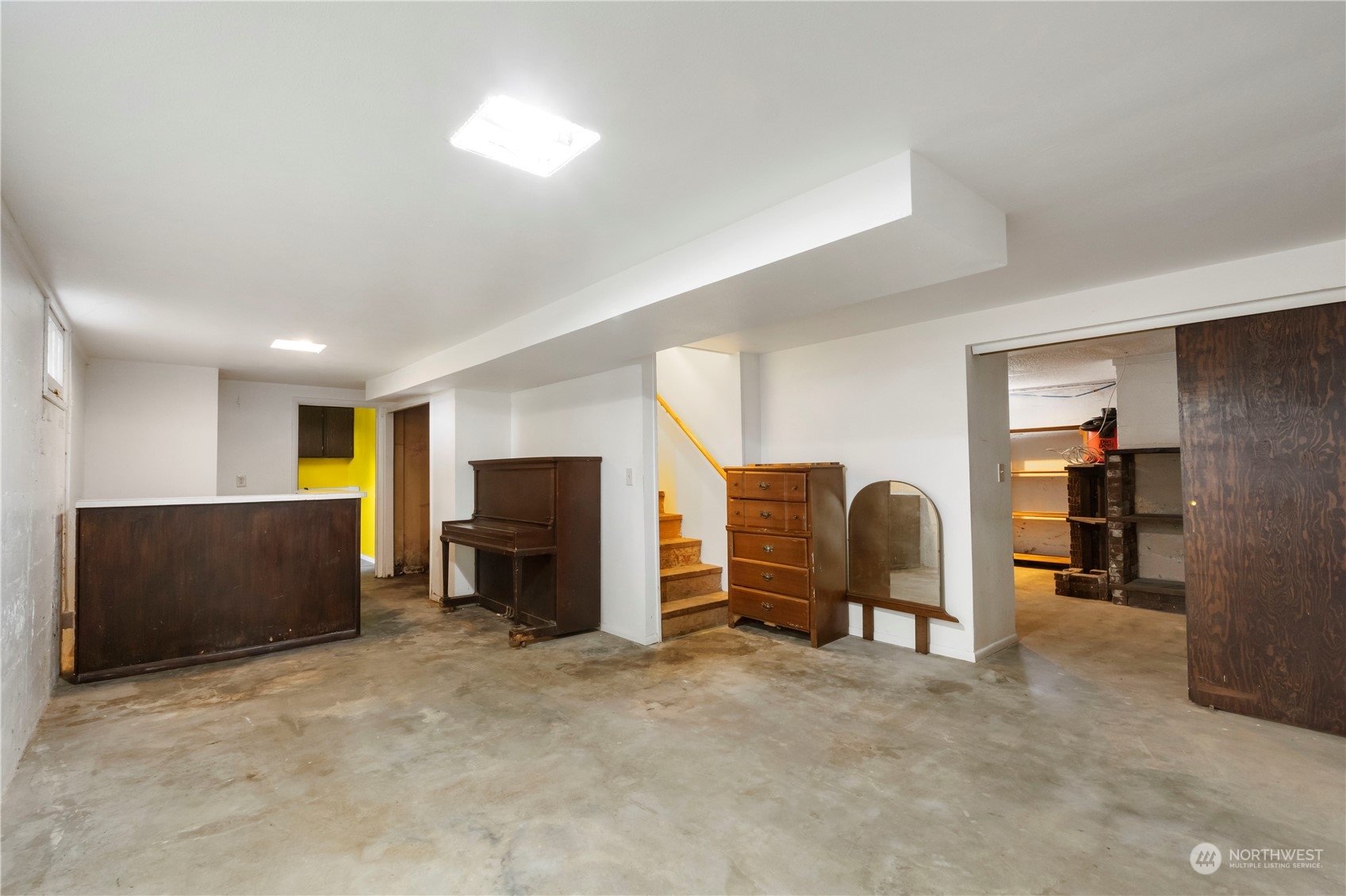 718 Milas Avenue Property Photo 27