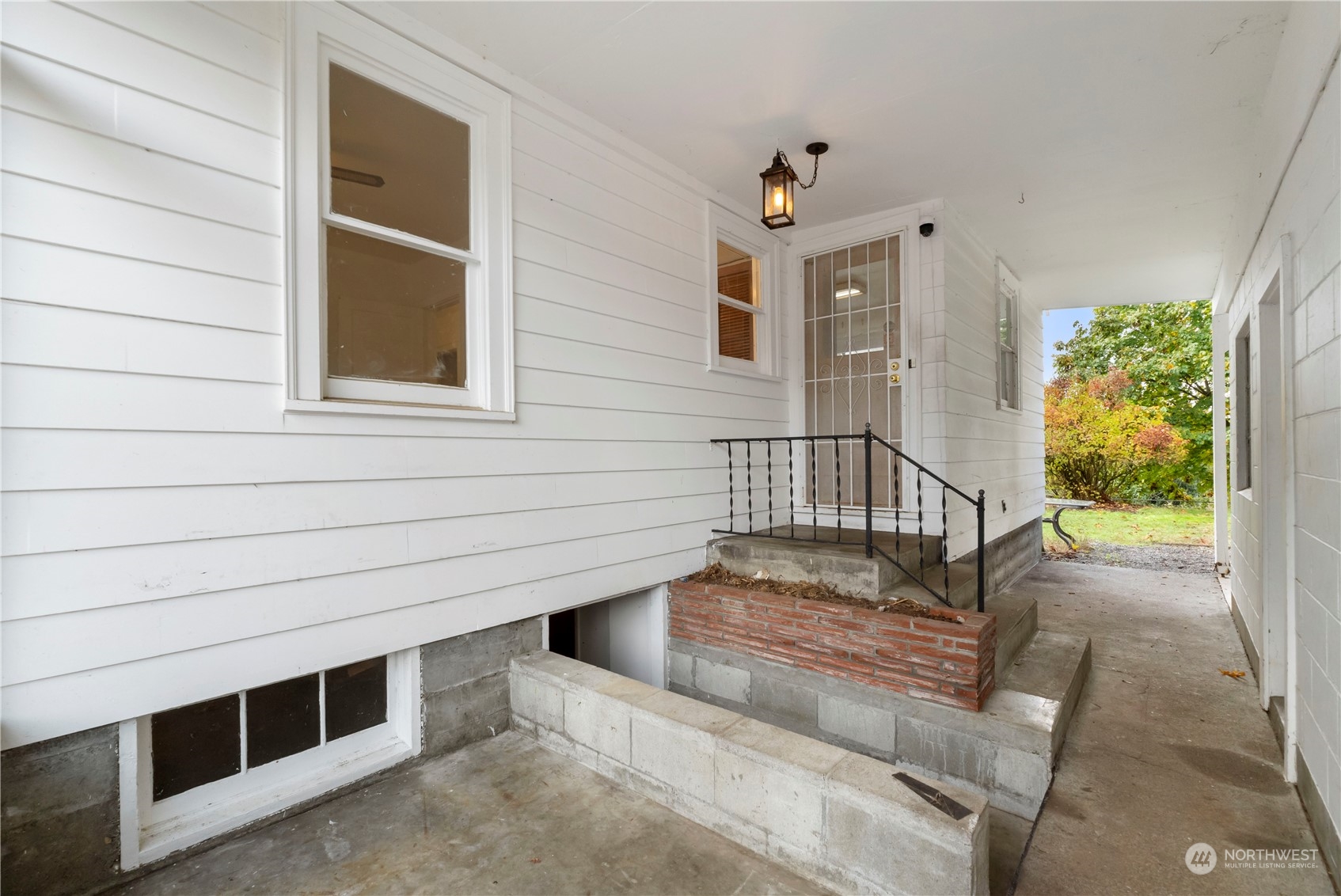 718 Milas Avenue Property Photo 32
