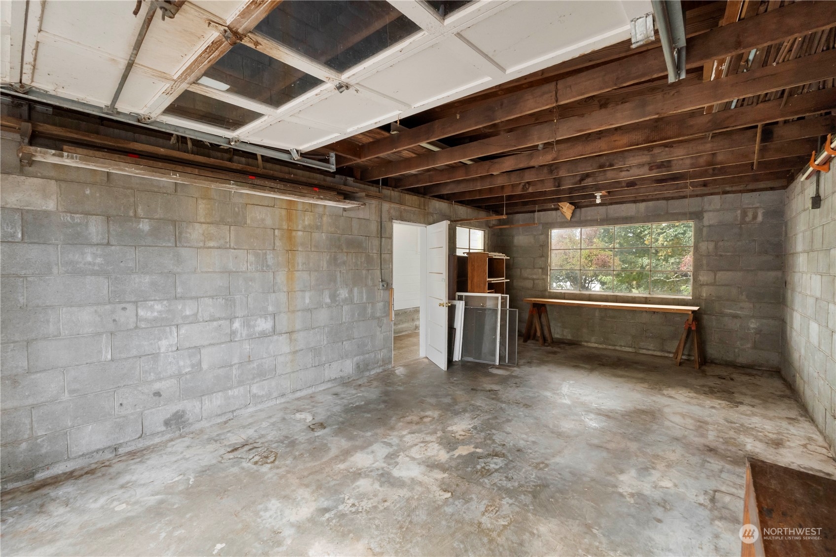 718 Milas Avenue Property Photo 33