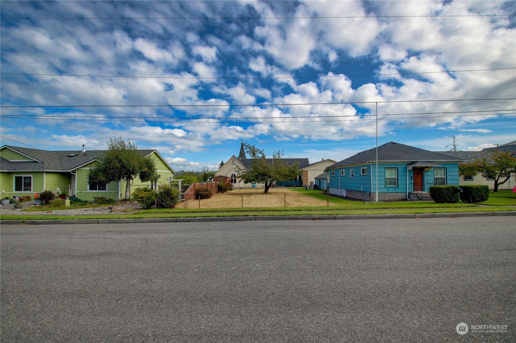 2019 N Avenue Property Photo 2