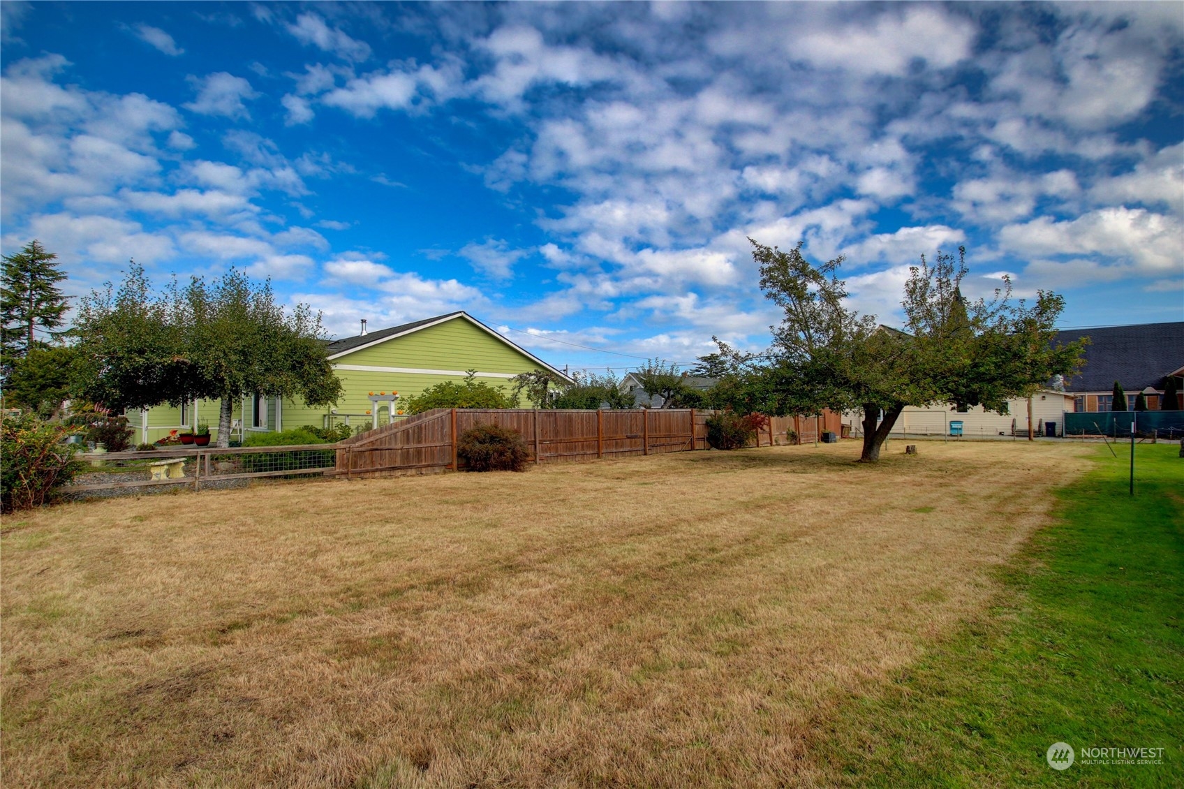 2019 N Avenue Property Photo 8