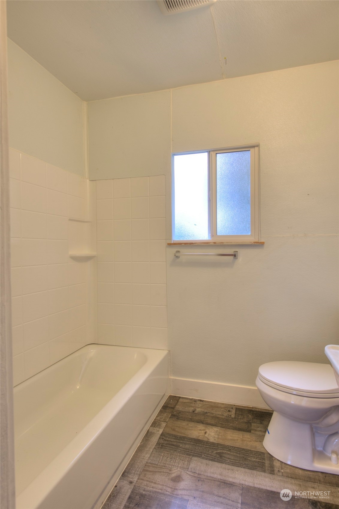 5506 Us Highway 101 Property Photo 17