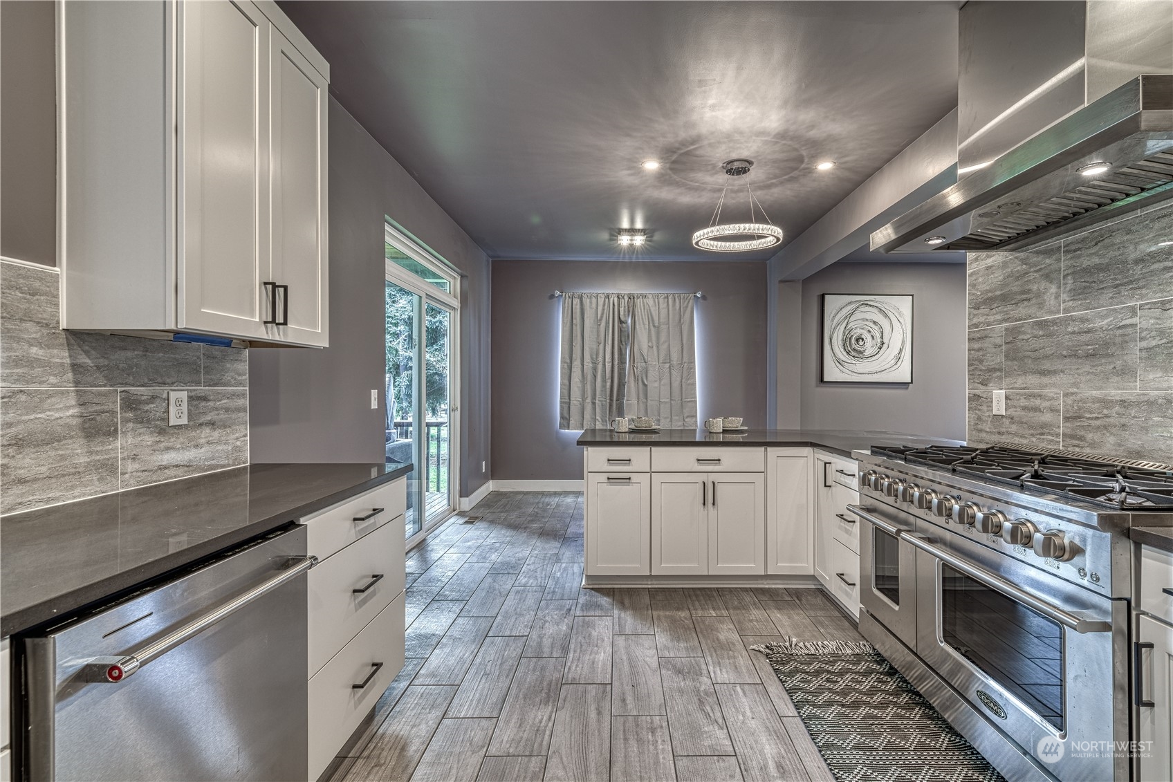 12017 Hillcrest Drive Property Photo 18