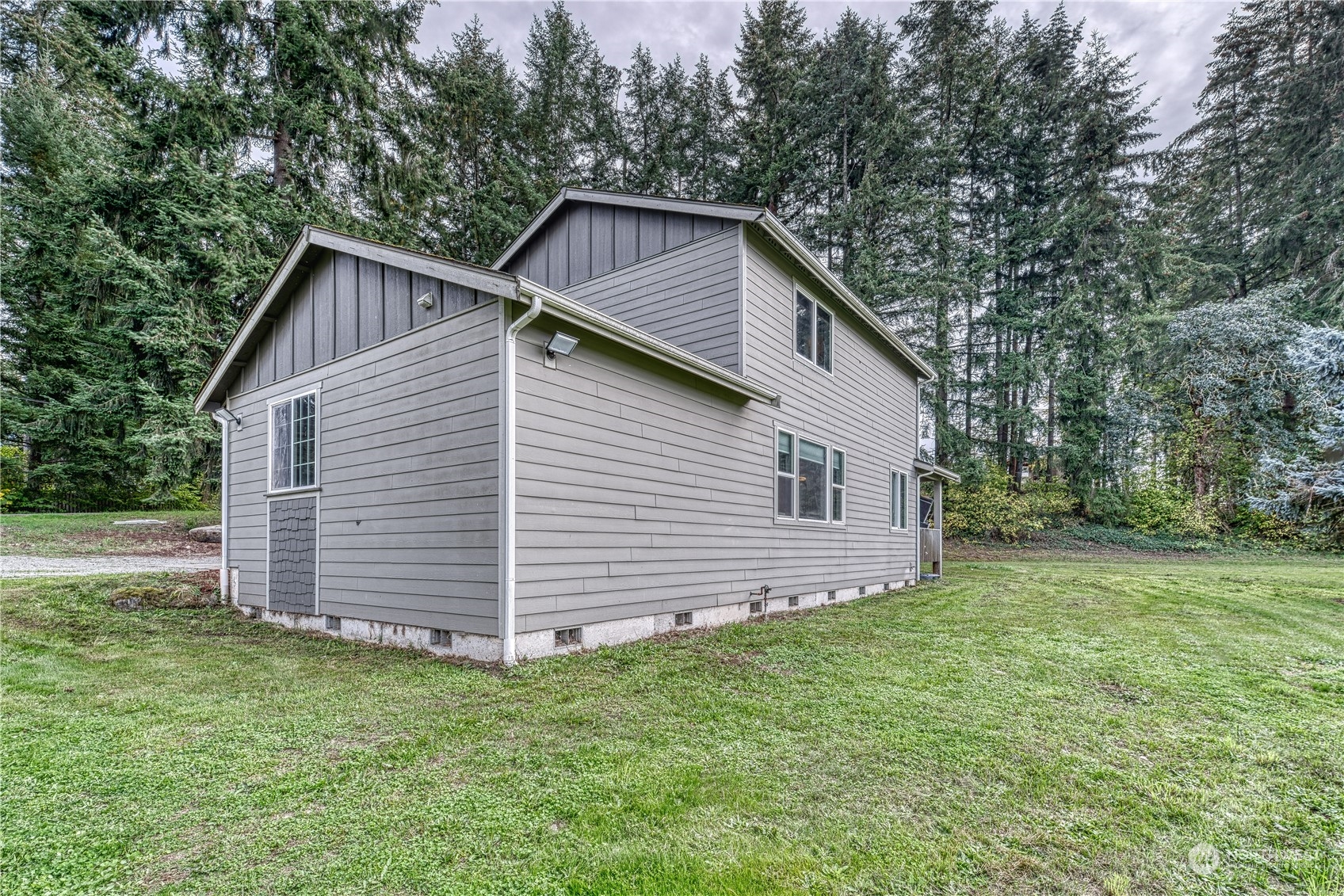 12017 Hillcrest Drive Property Photo 34