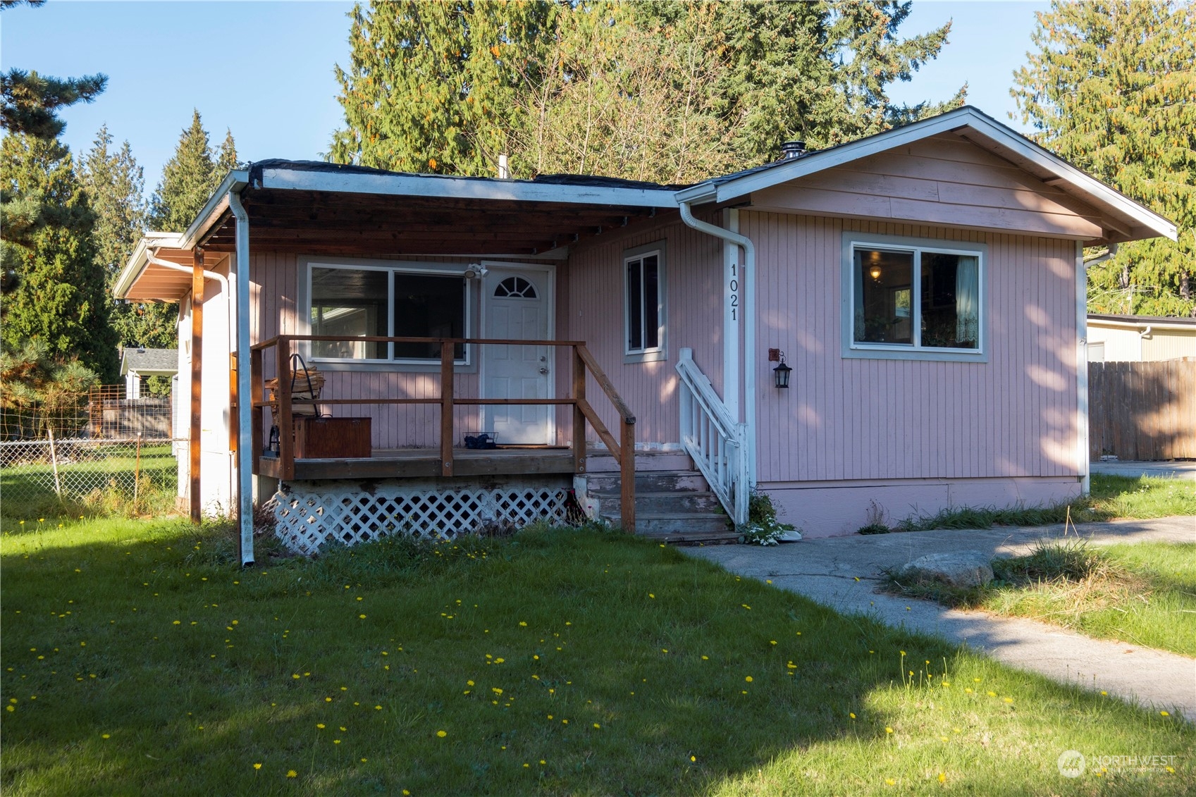 1021 124th Place Property Photo 4