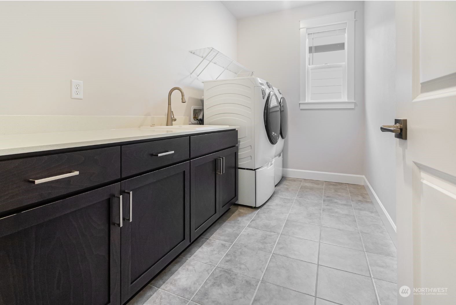 2635 Acer Loop Property Photo 5