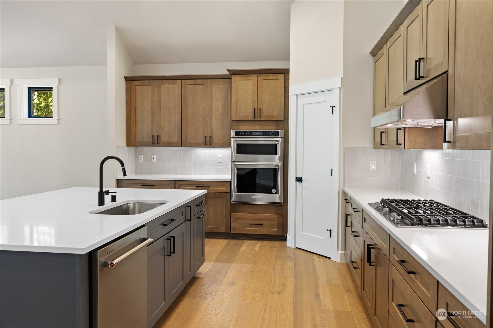 1000 Domerie Park Loop Property Photo 8