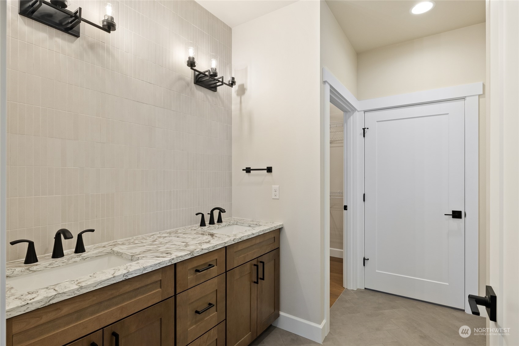 1000 Domerie Park Loop Property Photo 12