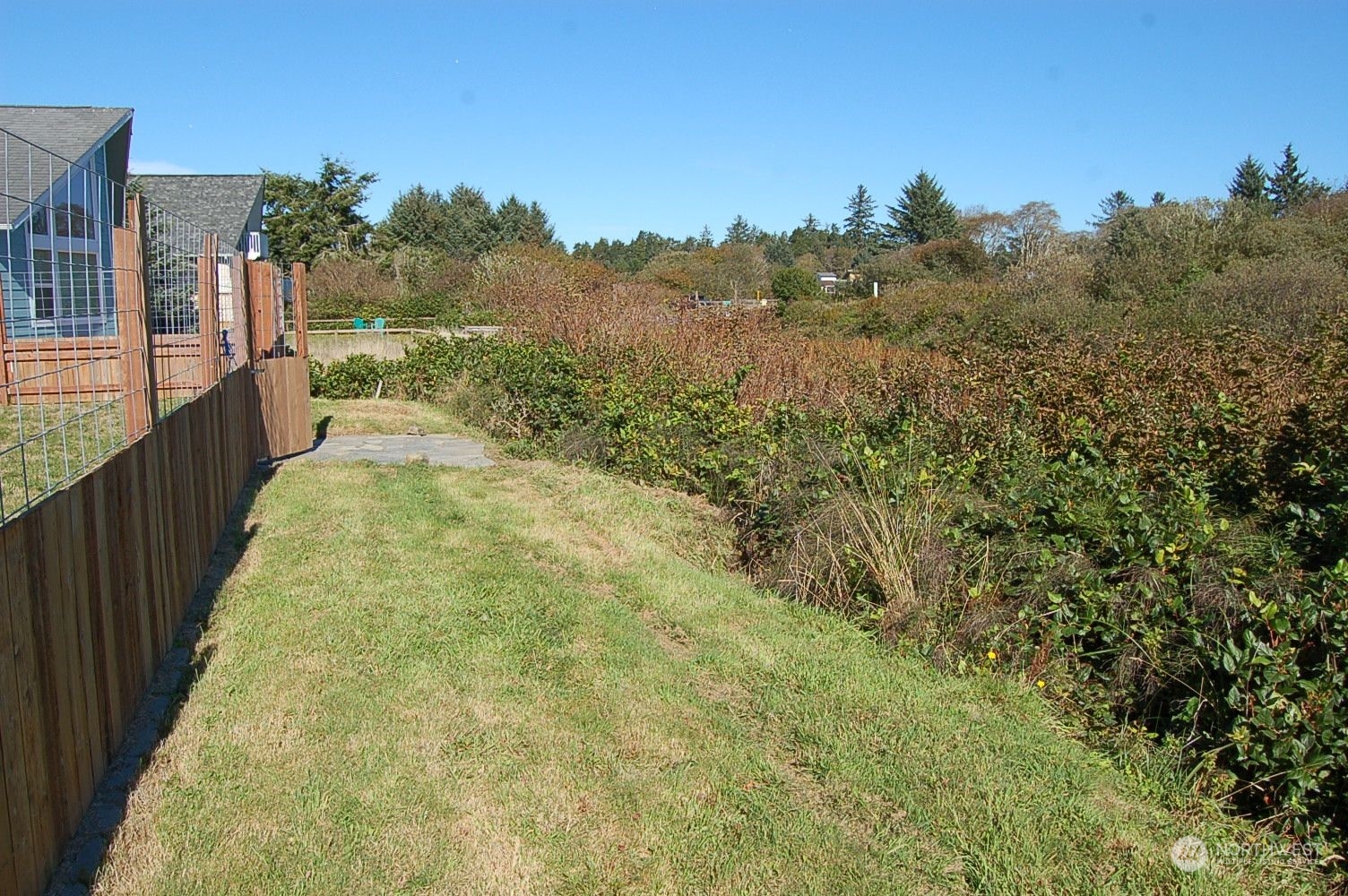 642 Weatherwax Loop Ne Property Photo 5