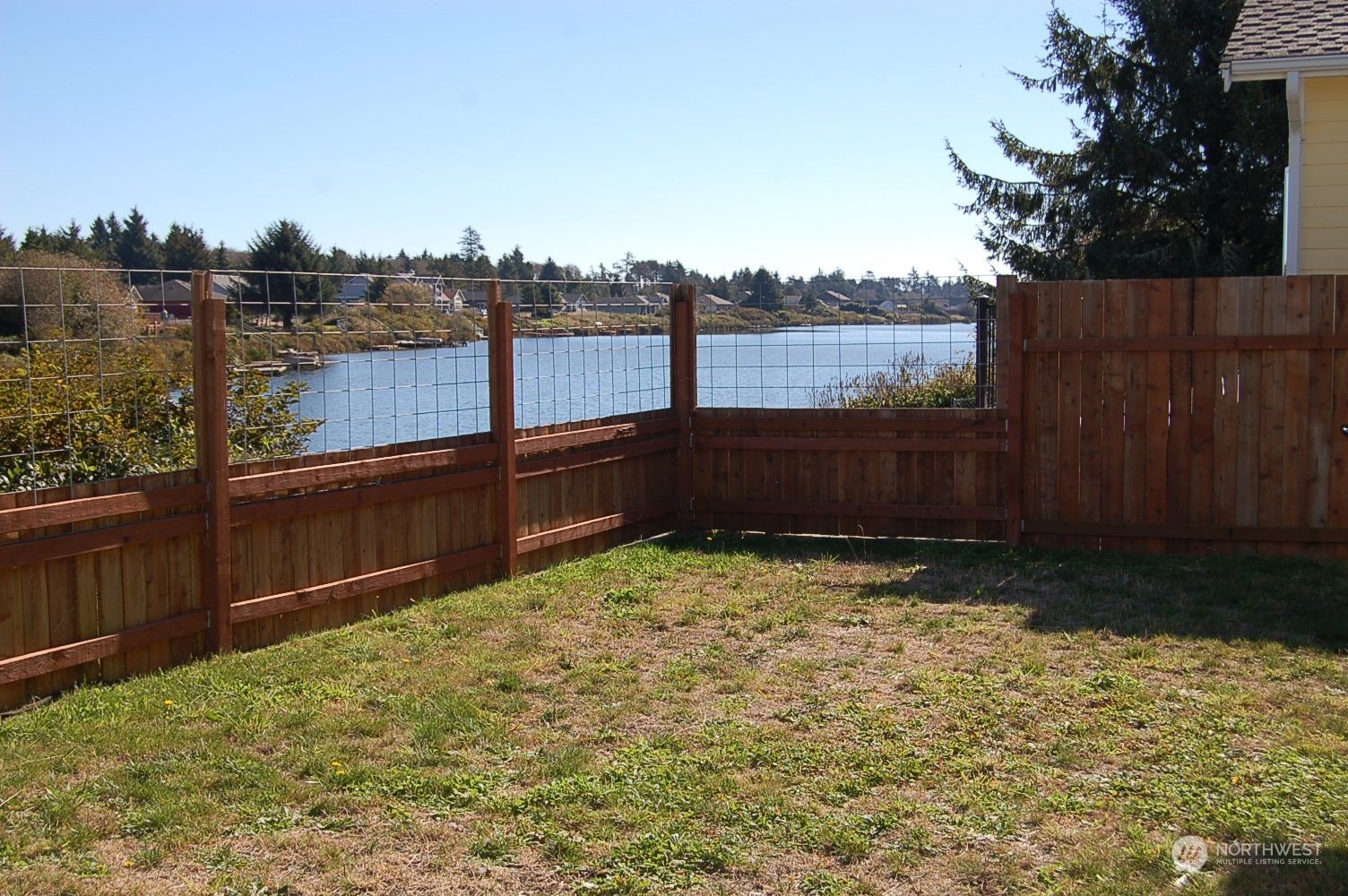 642 Weatherwax Loop Ne Property Photo 16