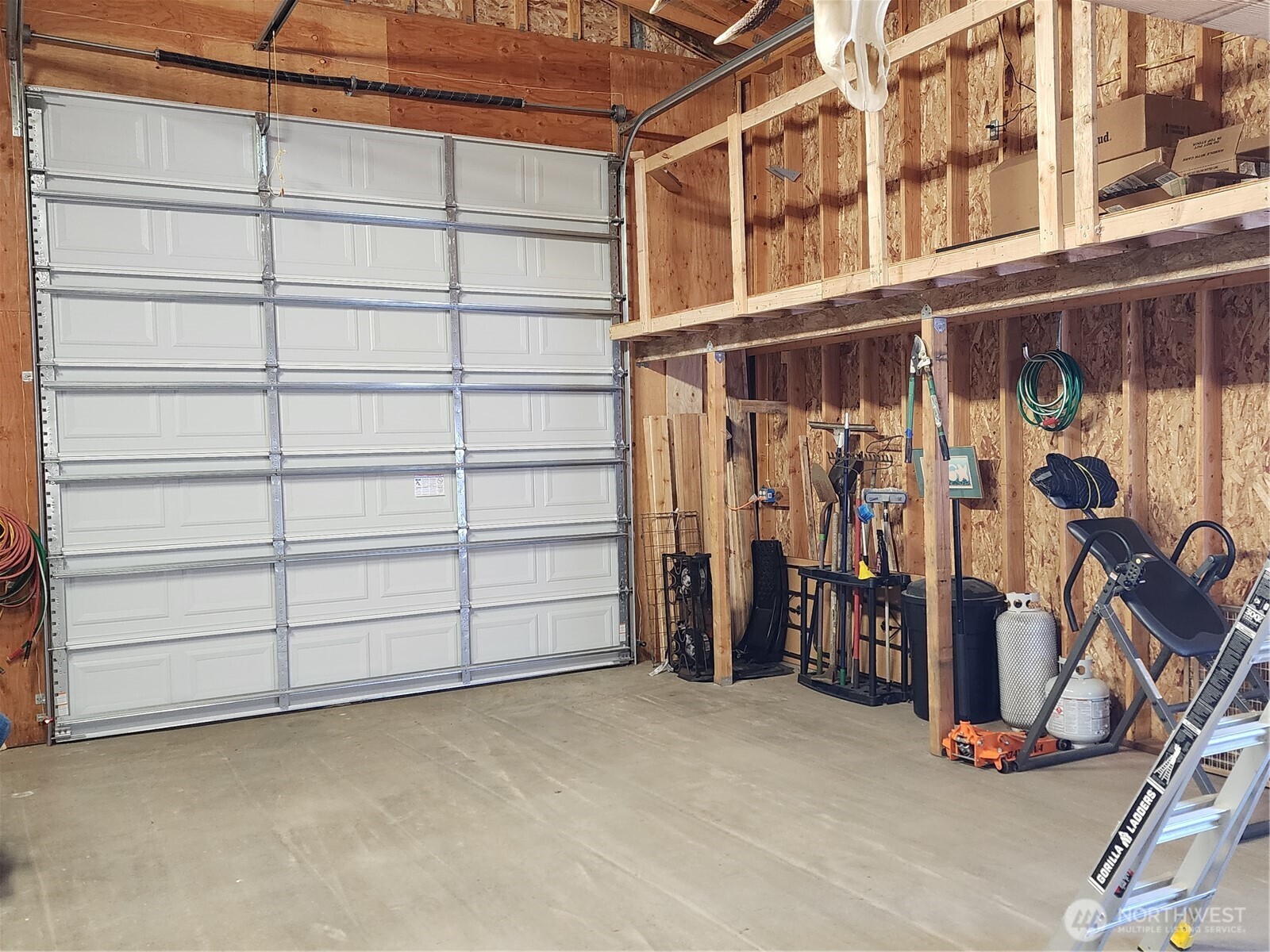 642 Weatherwax Loop Ne Property Photo 37