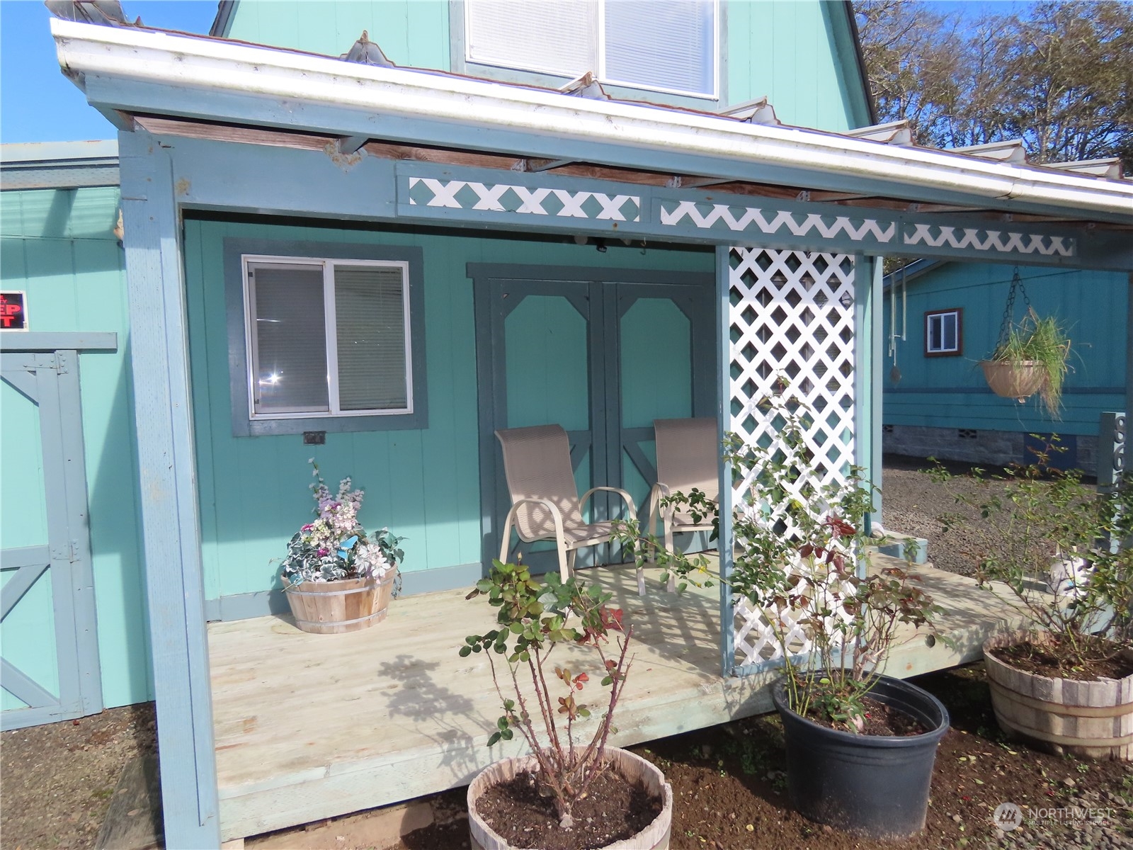 864 Hart Street Property Photo 10